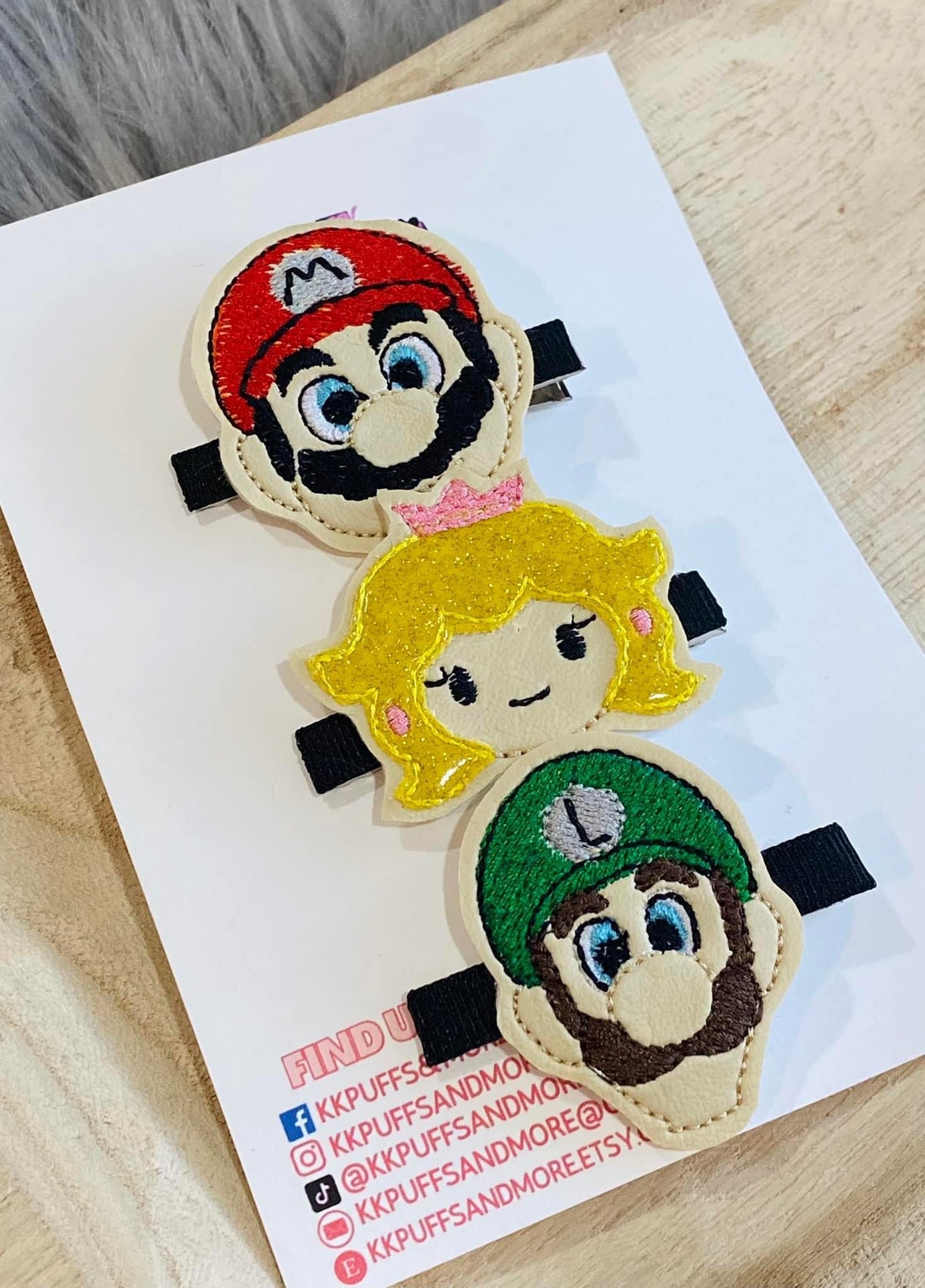 FELTIE CLIPS