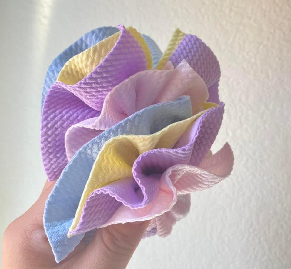 PASTEL SHREDDED TEXAS PIGGIES
